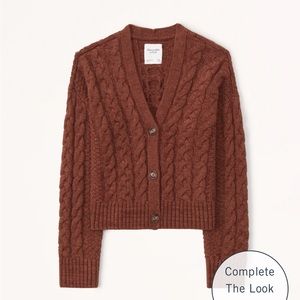 Abercrombie chenille cropped cable sweater! Only worn once!